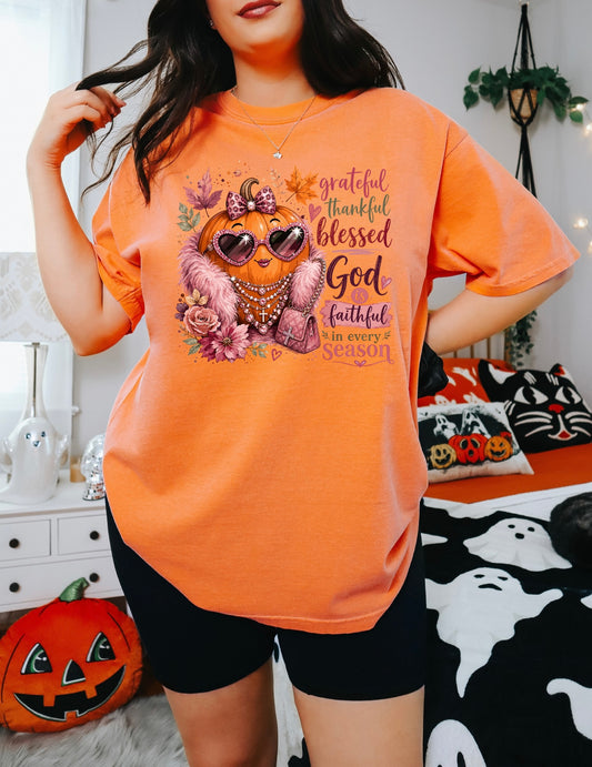 Grateful girly pumpkin